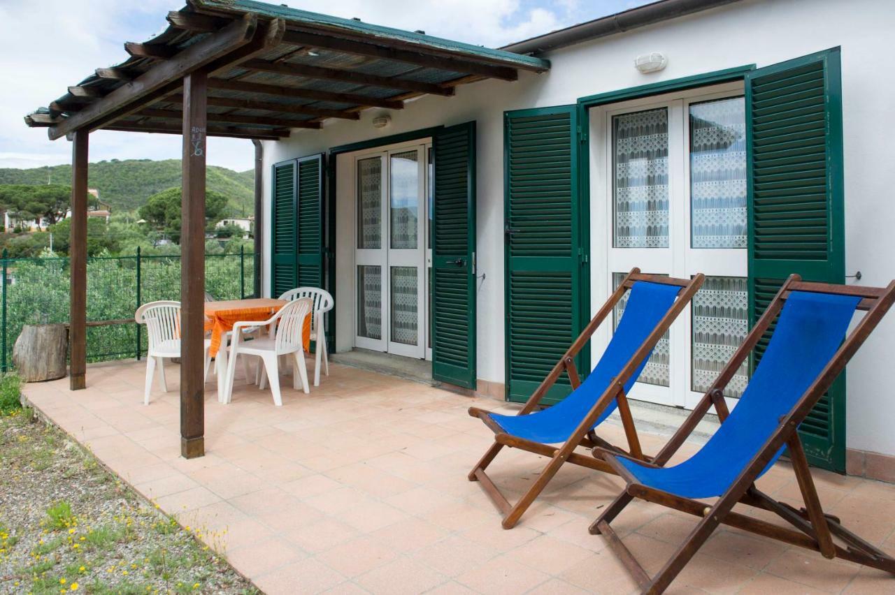 Aparthotel Il Poggio Marcuccio Lacona Exterior foto